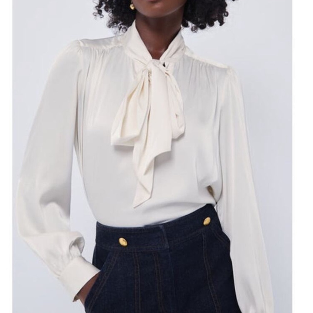 Tuckernuck x India Hicks Dunmore Ivory Tie Neck Blouse Medium